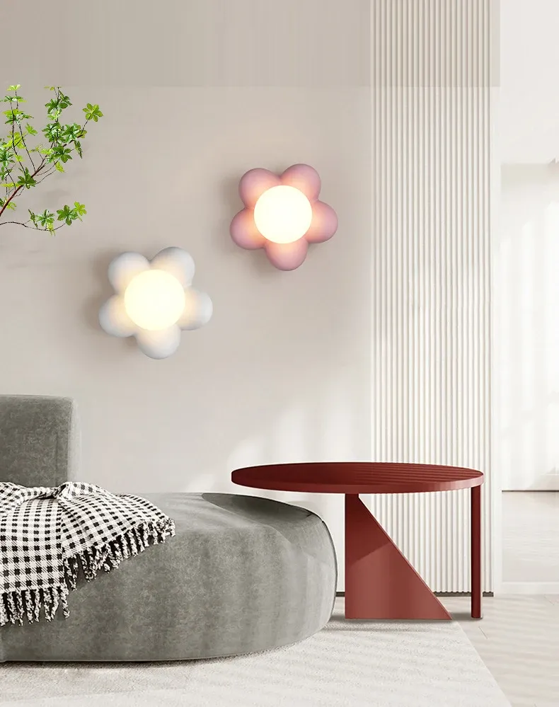 מנורת קיר פרחונית ורוד לבן G9 לחדר ילדים