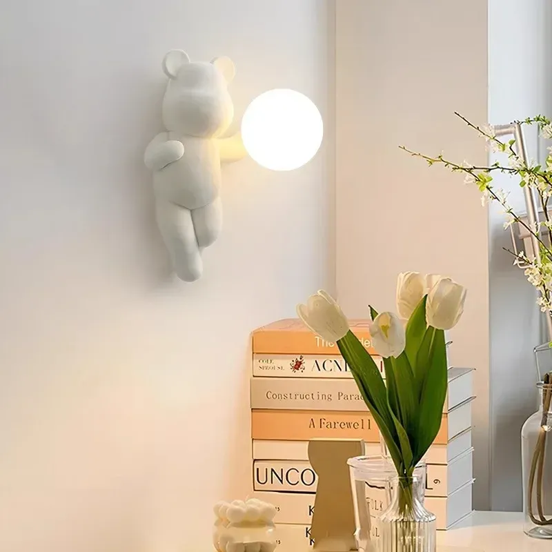 מנורת קיר דוב צבעוני מזכוכית חלבית G9