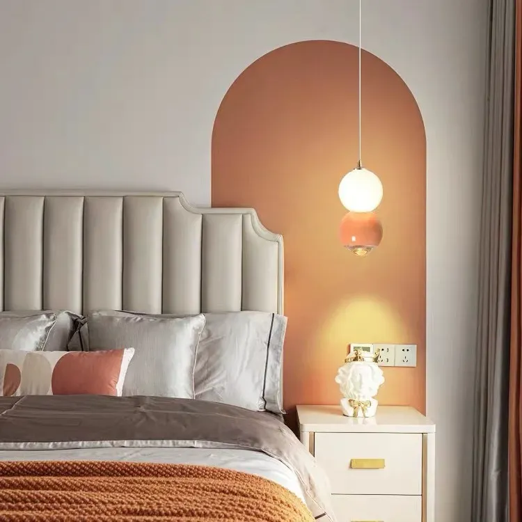 מנורת תלייה כדורית שמנת מתכווננת לחדר שינה וילדים