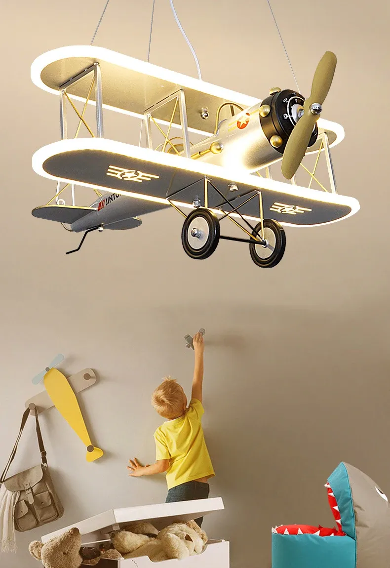 מנורת תלייה אר דקו תלת ראשית דימרית לחלל מגורים