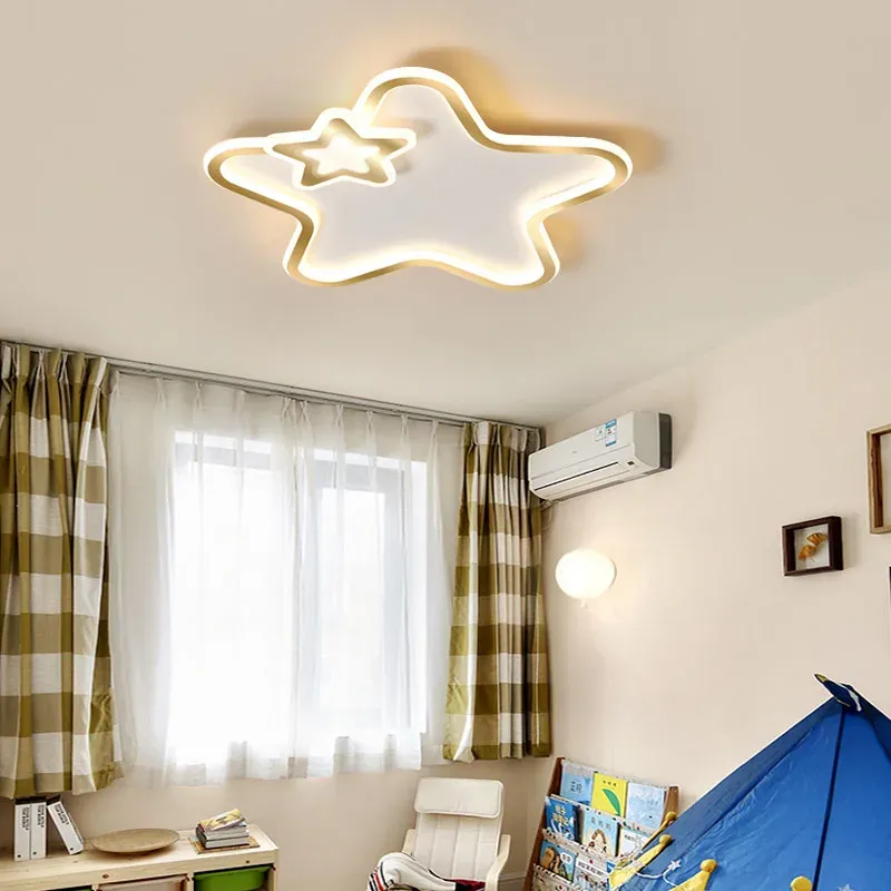 מנורת תקרה כוכב מוזהבת לד דימרית לחללי מגורים