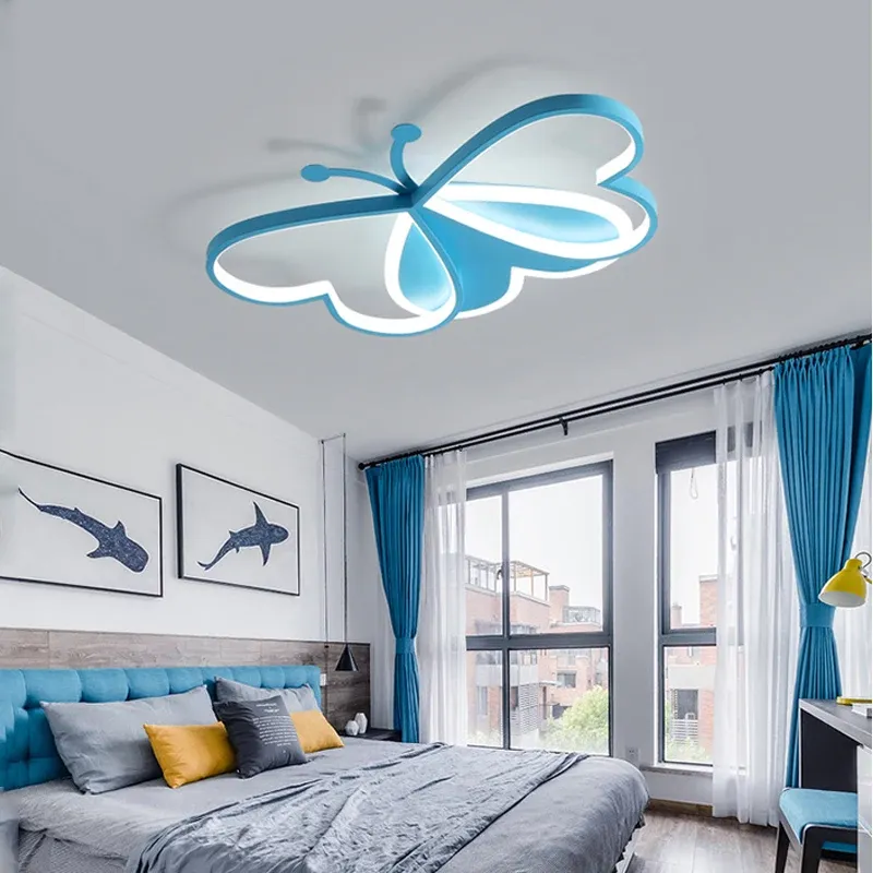 מנורת תקרה פרפר ורודה דימרית עם שלט לחדר ילדות