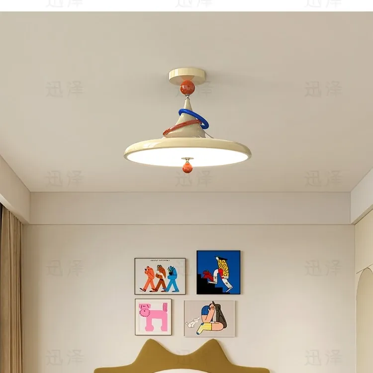 מנורת תלייה באוהאוס דופמין בגוון שמנת