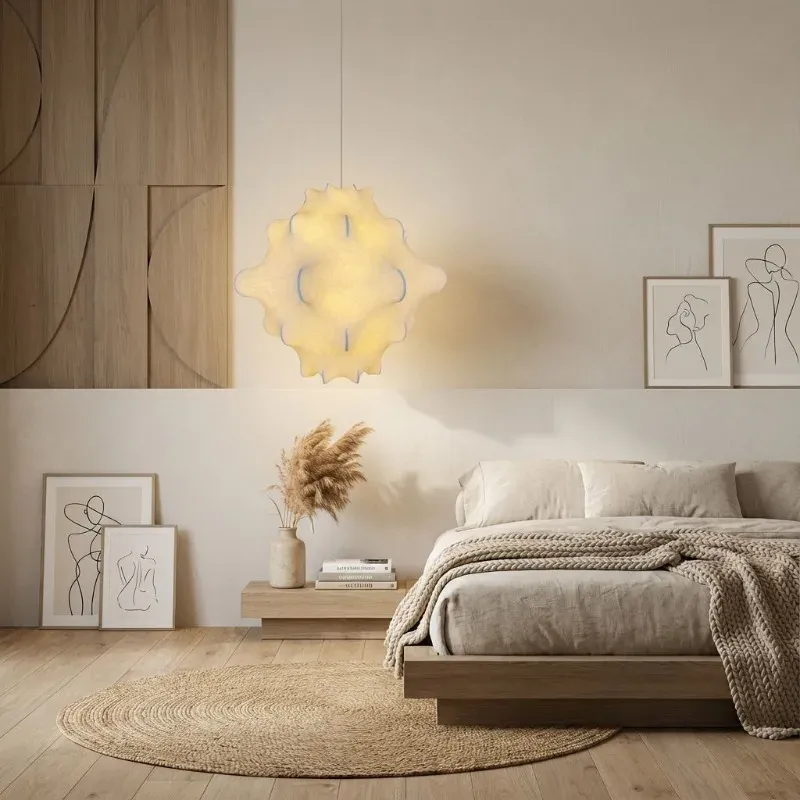 מנורת תלייה ליניארית שחורה בסגנון מינימליסטי