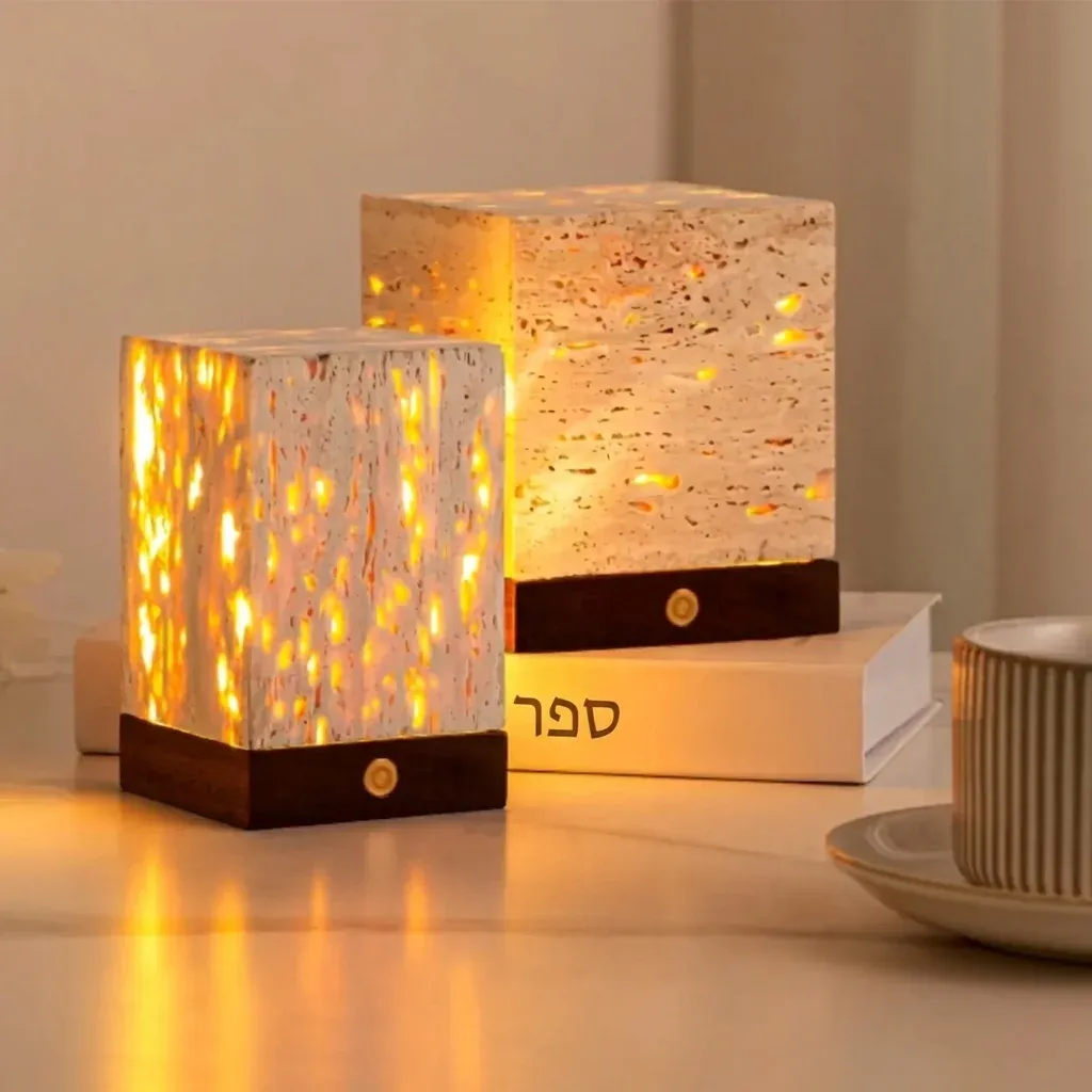 מנורת אבן טרוורטין עם תאורת לד