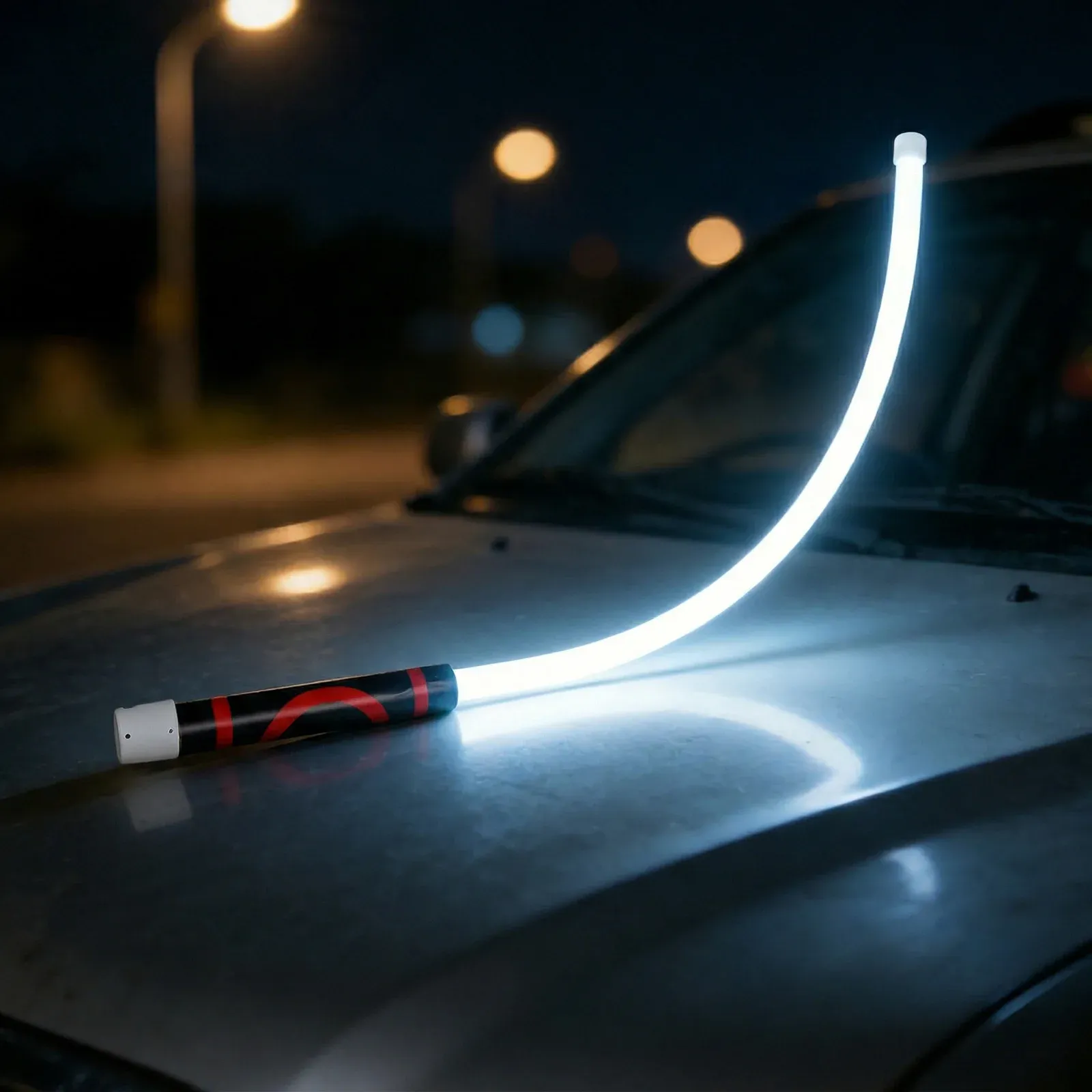 מקל תאורה גמיש נטען לעבודה ולרכב