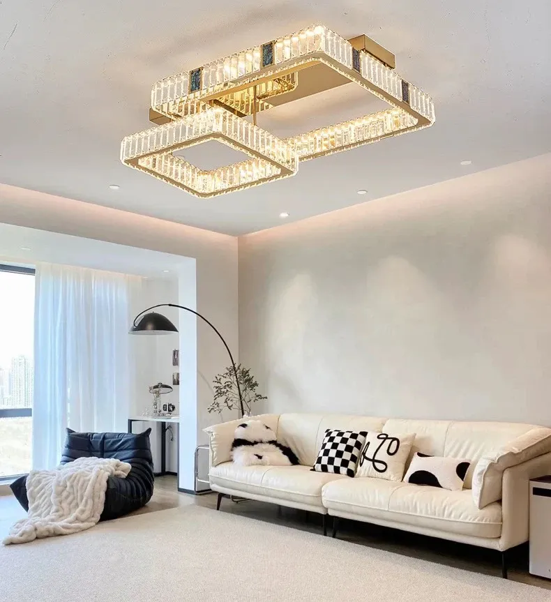 נברשת קריסטל מודרנית לסלון ולפינת אוכל