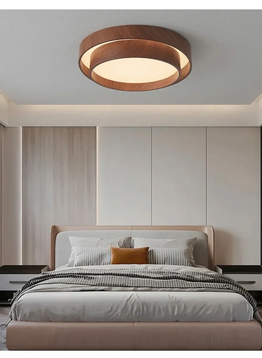 נברשת תקרה אגוז נורדית עם ארבעה מוקדי לד