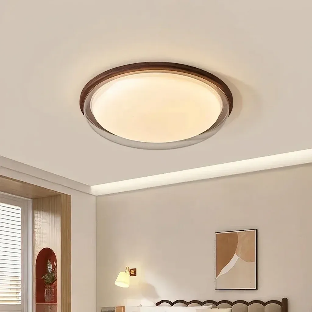 נברשת תקרה עגולה בגימור עץ