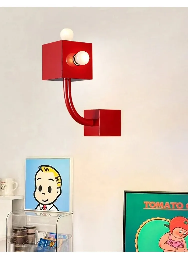 מנורת קיר תלויה רטרו אדומה מנויקס