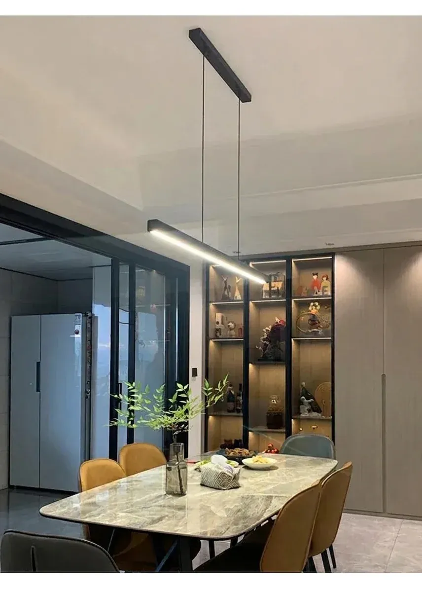 נברשת לד ליניארית שחורה מינימליסטית