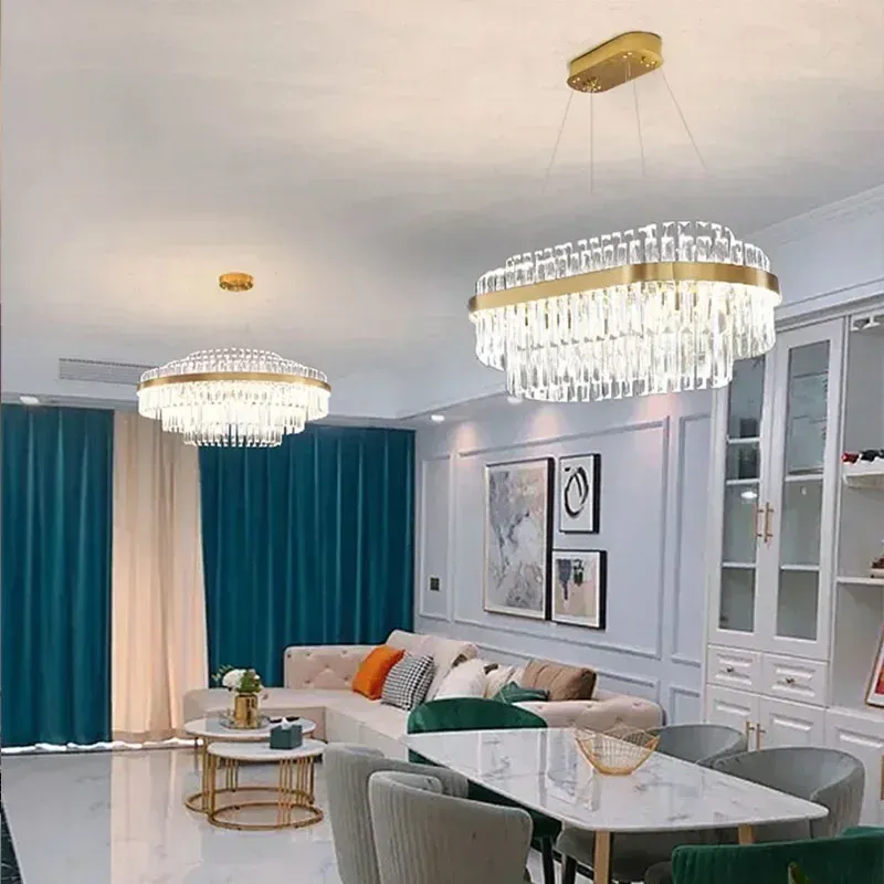 נברשת קריסטל מוזהבת לתלייה בסגנון מודרני