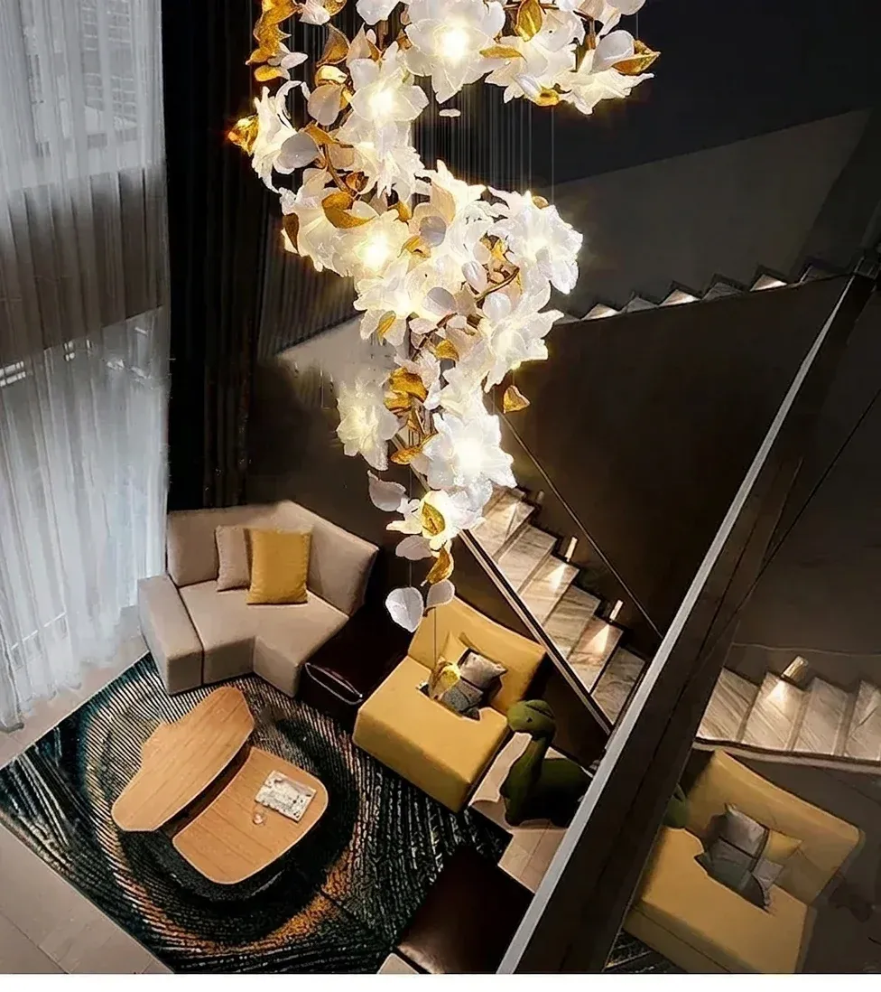 נברשת תלויה נורדית עם עלים דקורטיביים