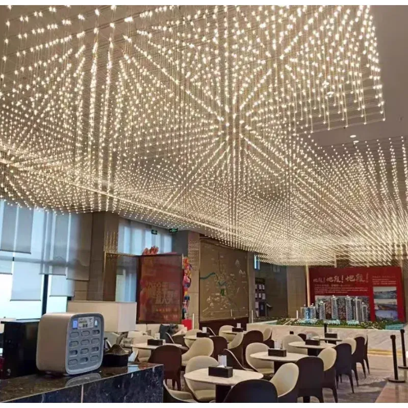 נברשת קריסטל ונירוסטה מודרנית לסלון ולפינת אוכל