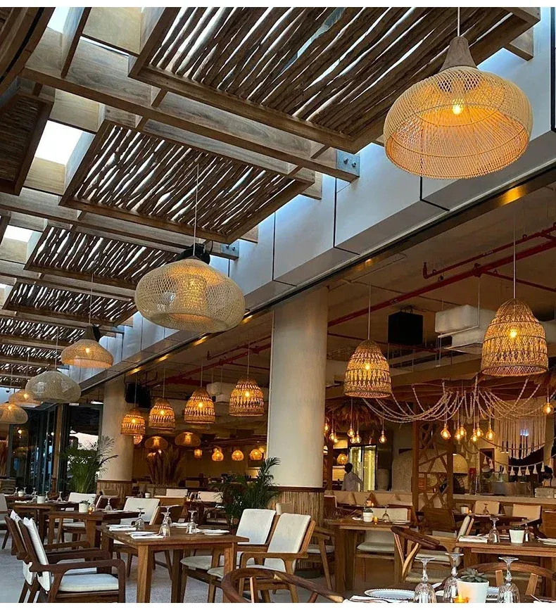 מנורה תלויה ראטן ארוגה בסגנון דרום מזרח אסיה