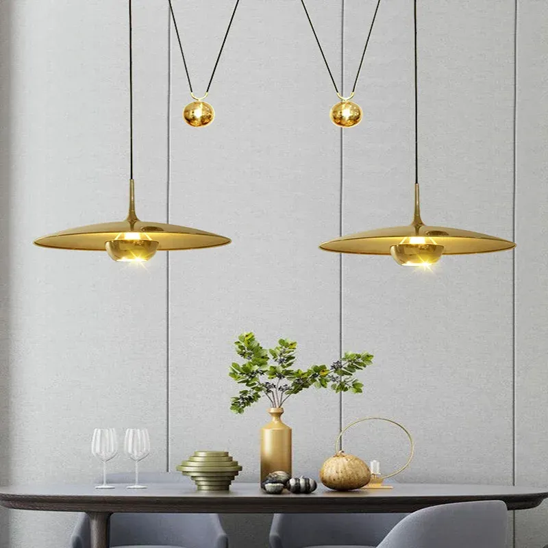 מנורה תלויה כרום מתכווננת בסגנון מודרני