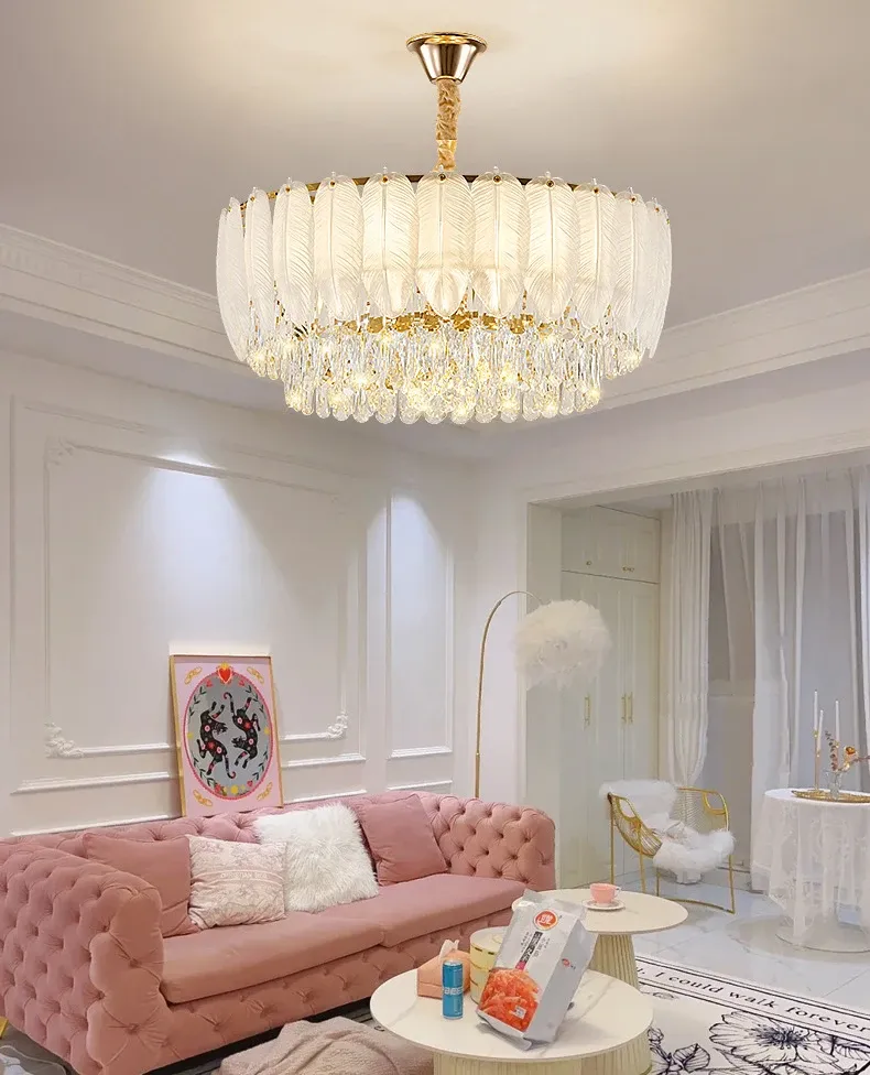 נברשת קריסטל מודרנית לחדרי אירוח ופינת אוכל