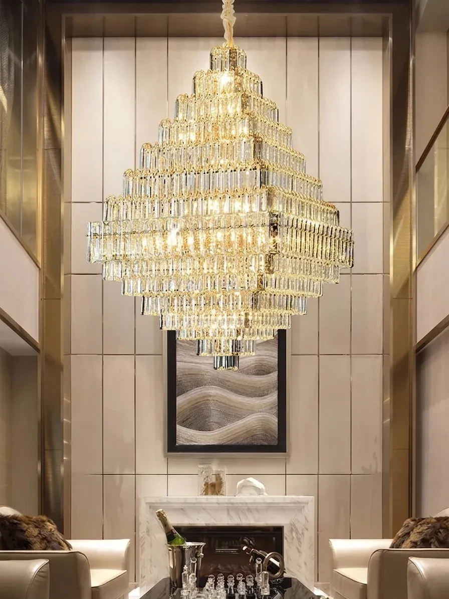 נברשת קוביות קריסטל פירמידלית בזהב