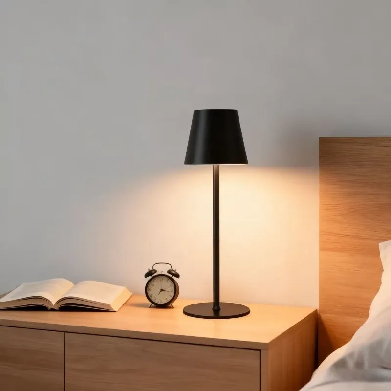 מנורת שולחן נטענת במגע עם תלת גוון וטעינת USB