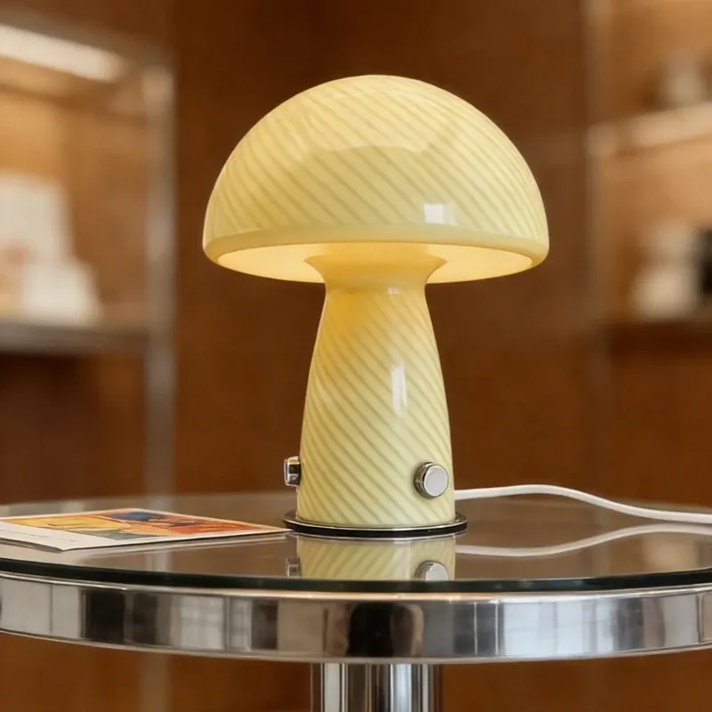 מנורת שולחן פטרייה מזכוכית עם עמעום במגע