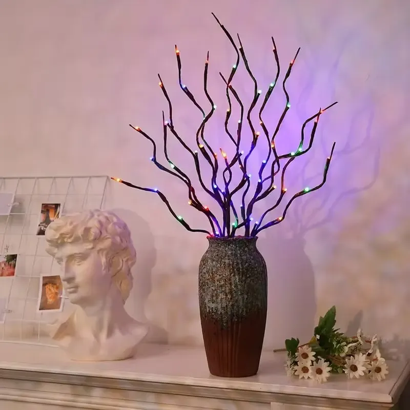 ענפי פריחת דובדבן מוארים לעציץ ולמדף