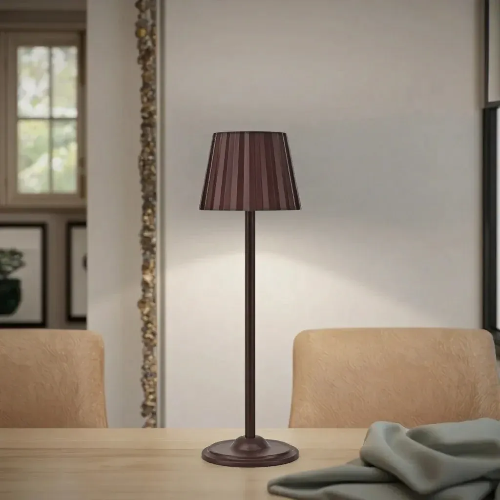 מנורת שולחן נטענת בצבע בורדו