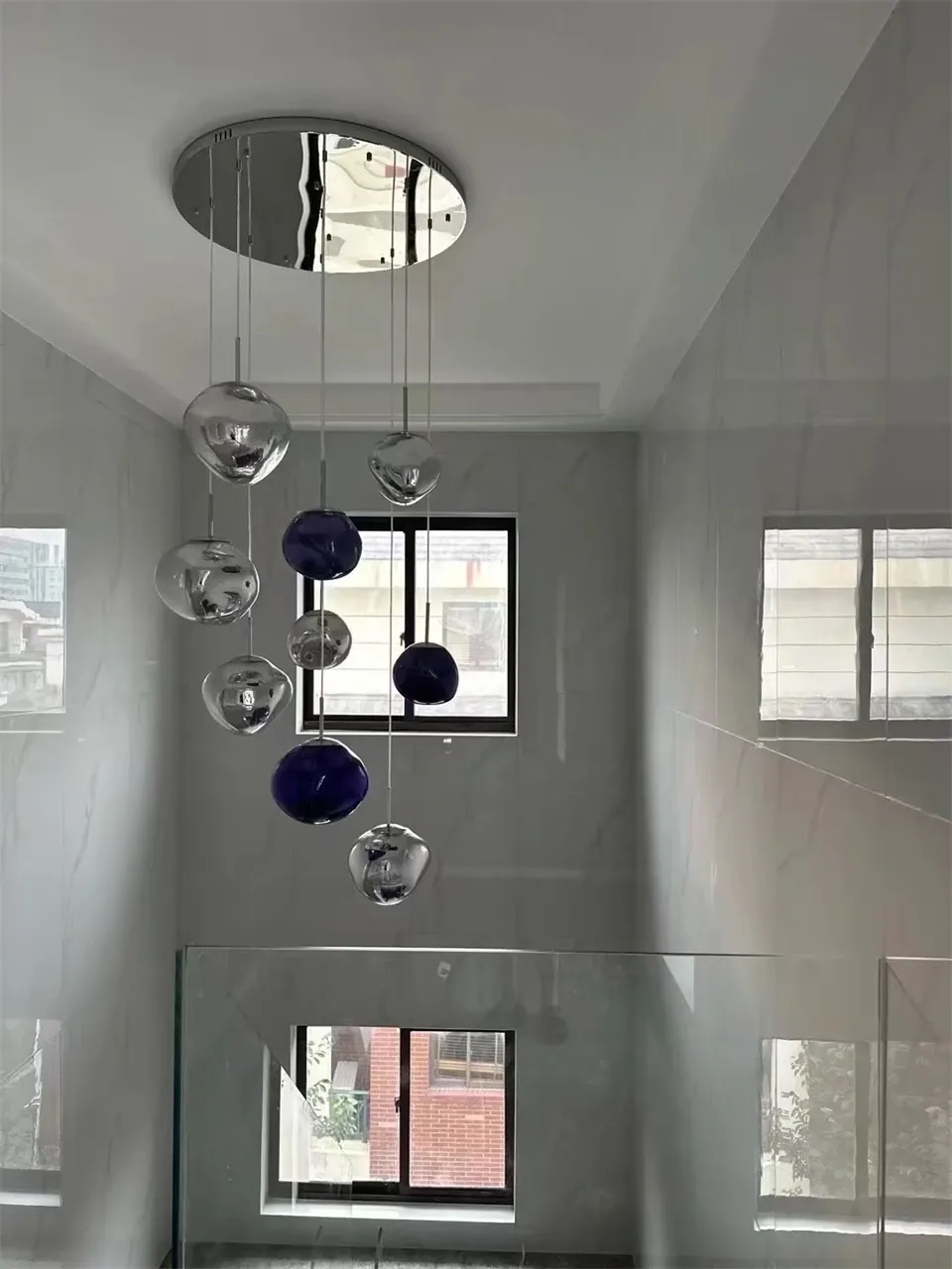 מנורה תלויה פיברגלס נורדית עם עמעום ונורת לד