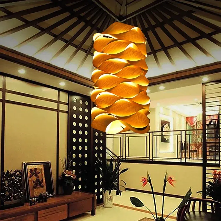 מנורה תלויה במבוק ועץ בהשראה דרום אסייתית