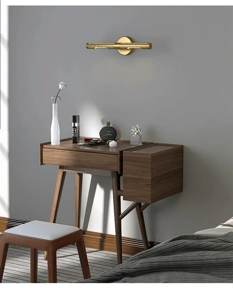 מנורת קיר נחושת דו ראשית בגימור זהב