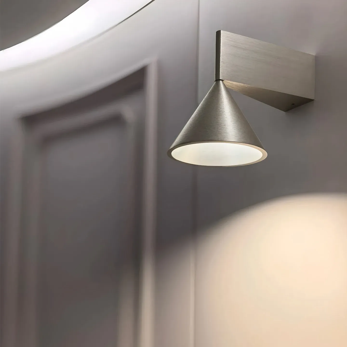 מנורת קיר אלומיניום חיצונית עם אור חם