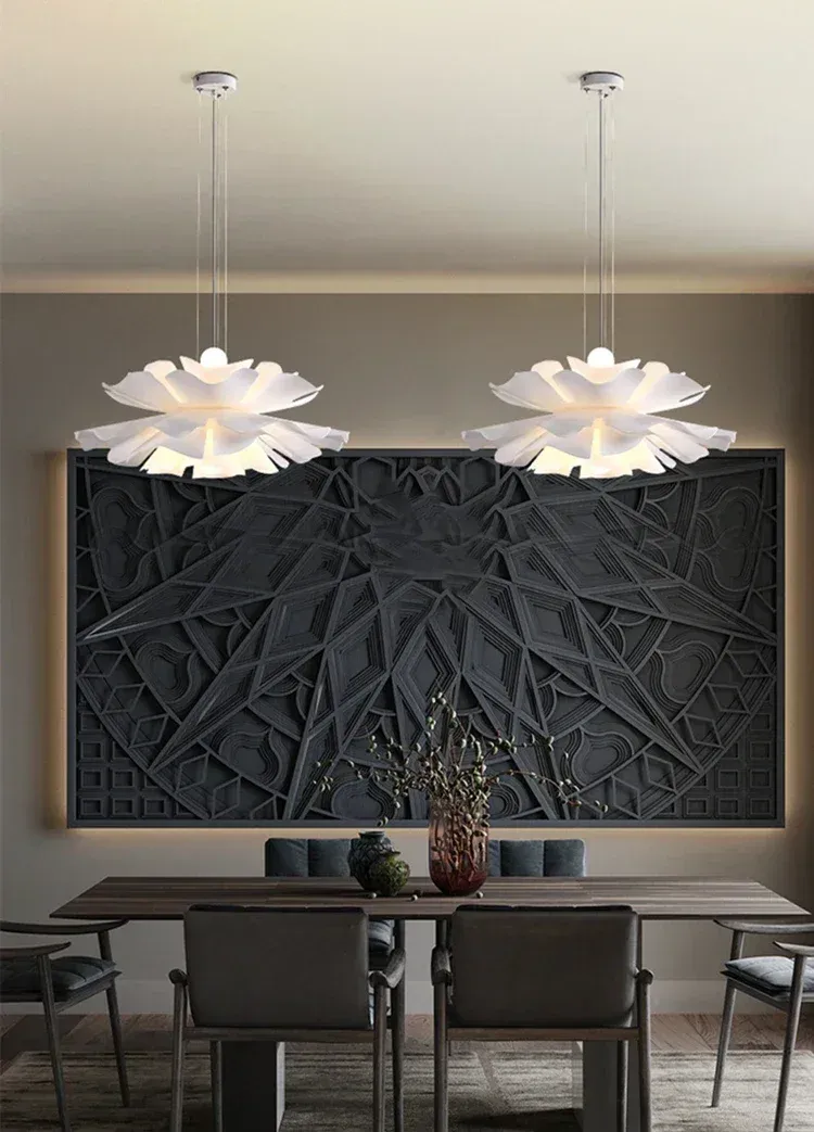 נברשת פרחי אקריליק רב שכבתית