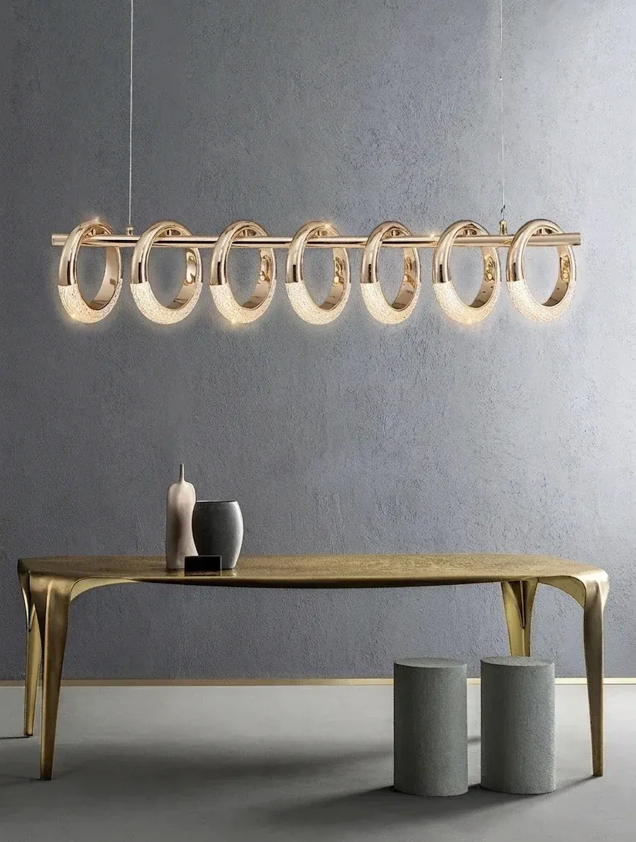 מנורה תלויה טבעות זהובה מודרנית