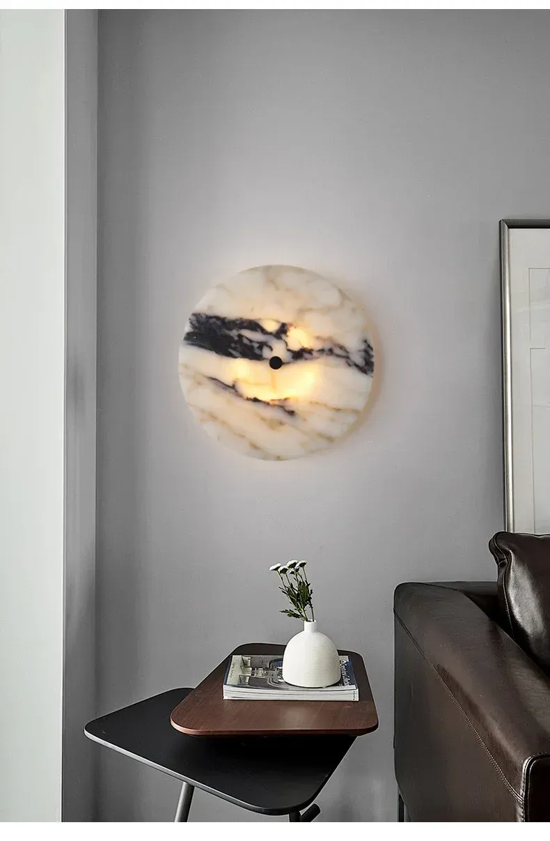 מנורת קיר עגולה מאבן טבעית בסגנון אר דקו