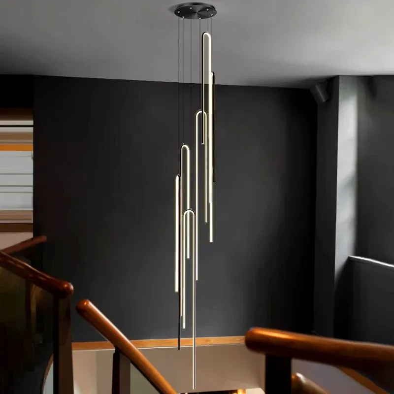 נברשת טבעות מדורגות עם עמעום ושלט