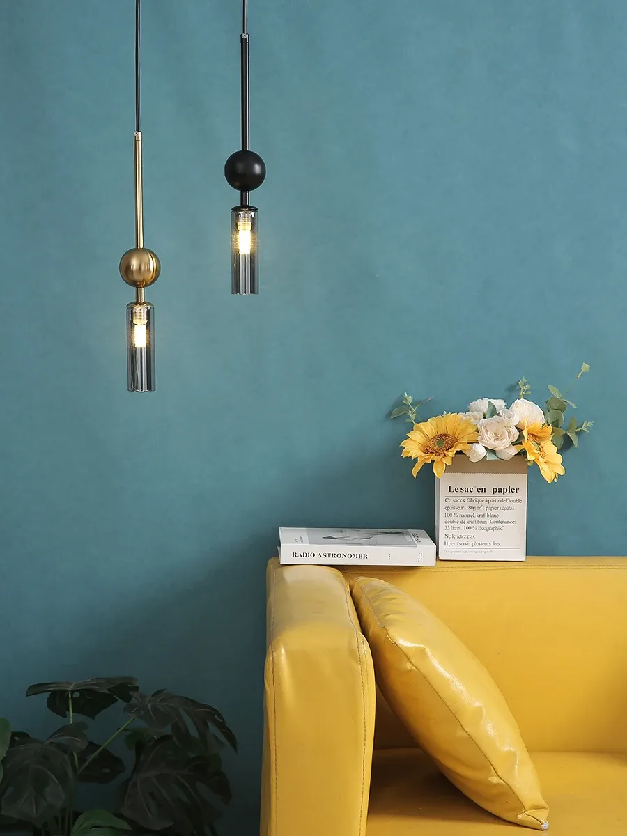 מנורה תלויה מתכת נורדית בזהב ושחור עם נורת לד