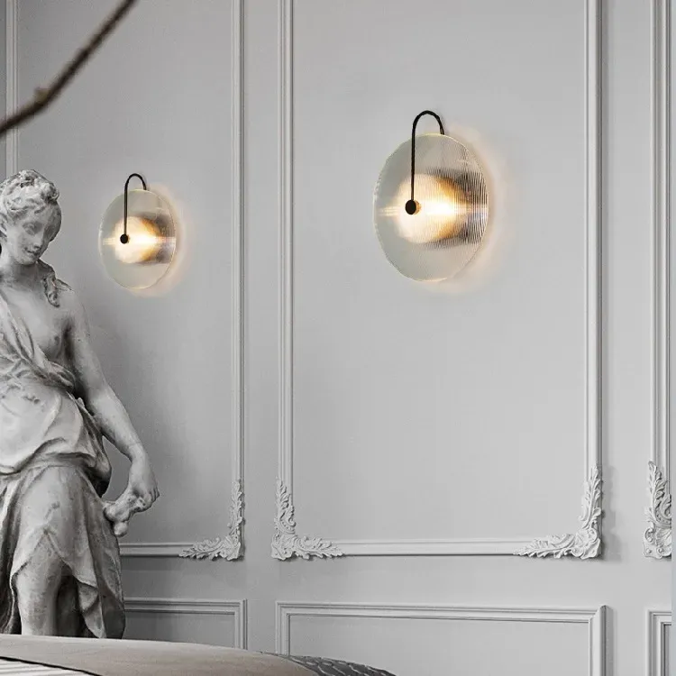 מנורת קיר נורדית מזכוכית שקופה