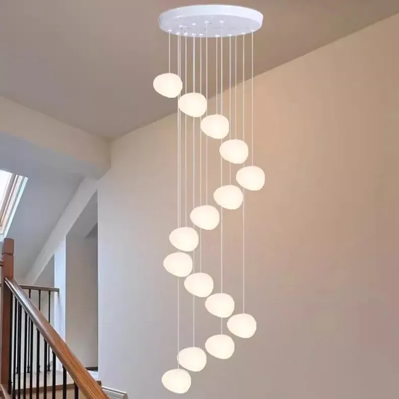 נברשת מדרגות מודרנית רב שכבתית עם עמעום