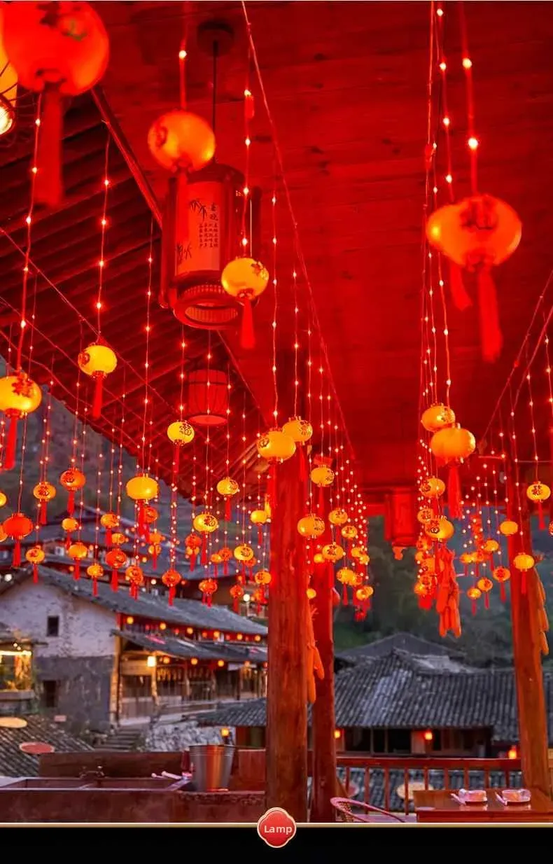 שרשרת פנסי נייר סולארית לאווירת חוץ