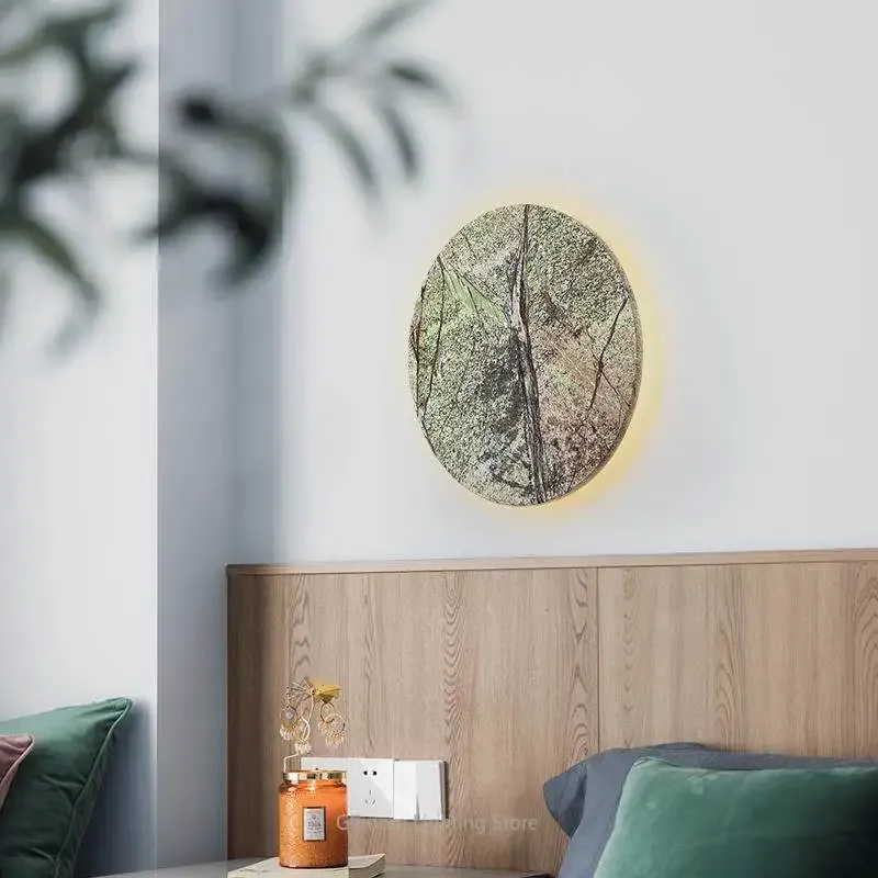 מנורת קיר אבן וואבי סאבי עם תאורה דו כיוונית