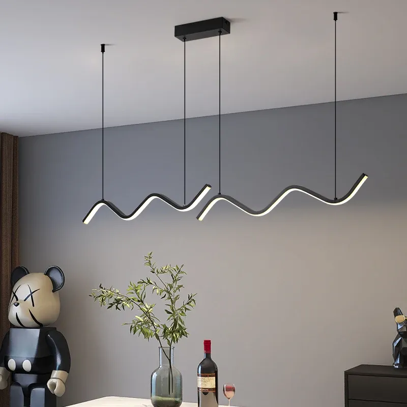 מנורה תלויה לד ליניארית נורדית שחורה לחדר אוכל