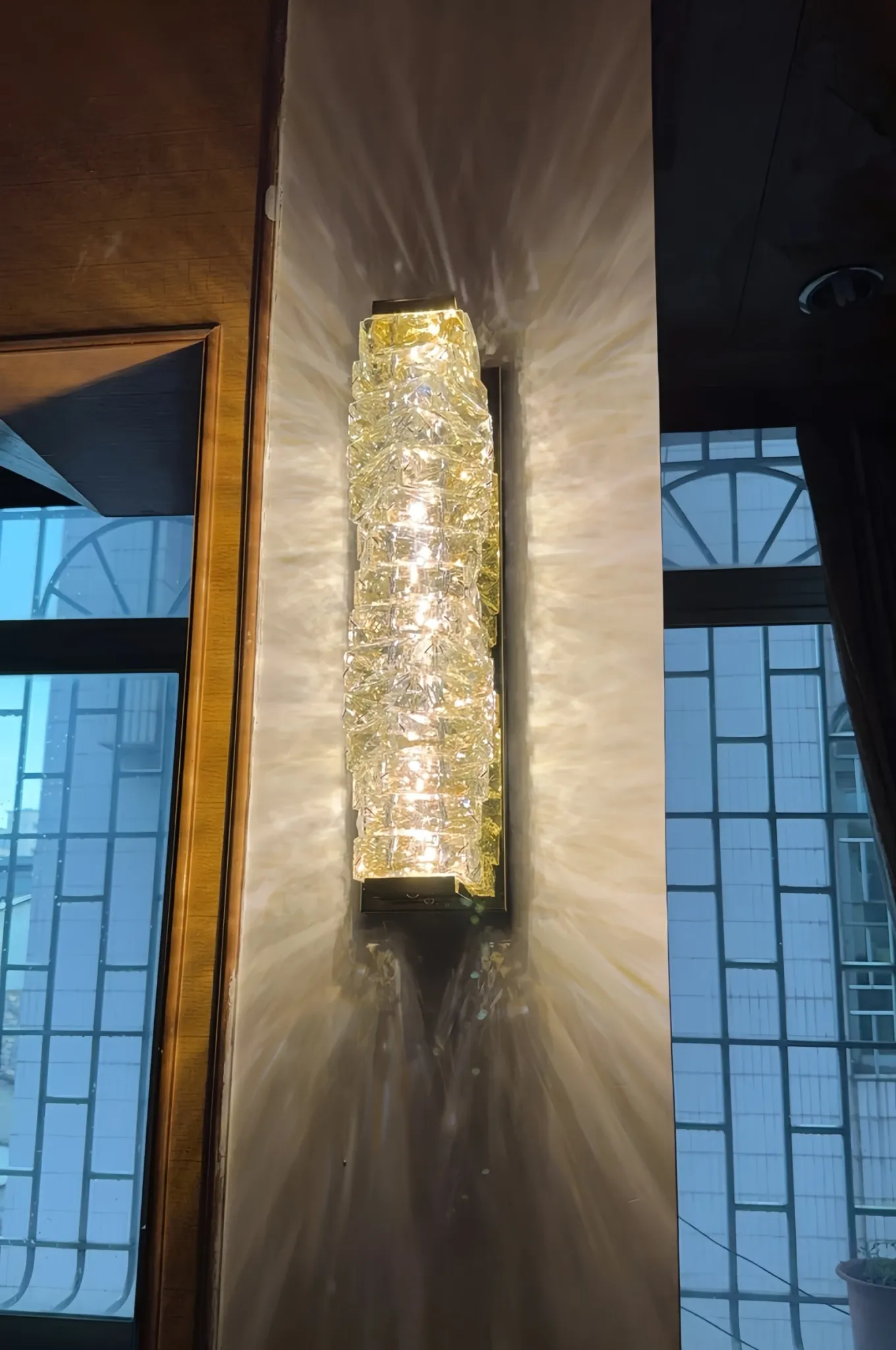 מנורת קיר קריסטל יוקרתית לד