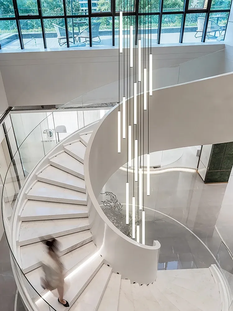 נברשת מדרגות מינימליסטית לד עם שלט ועמעום