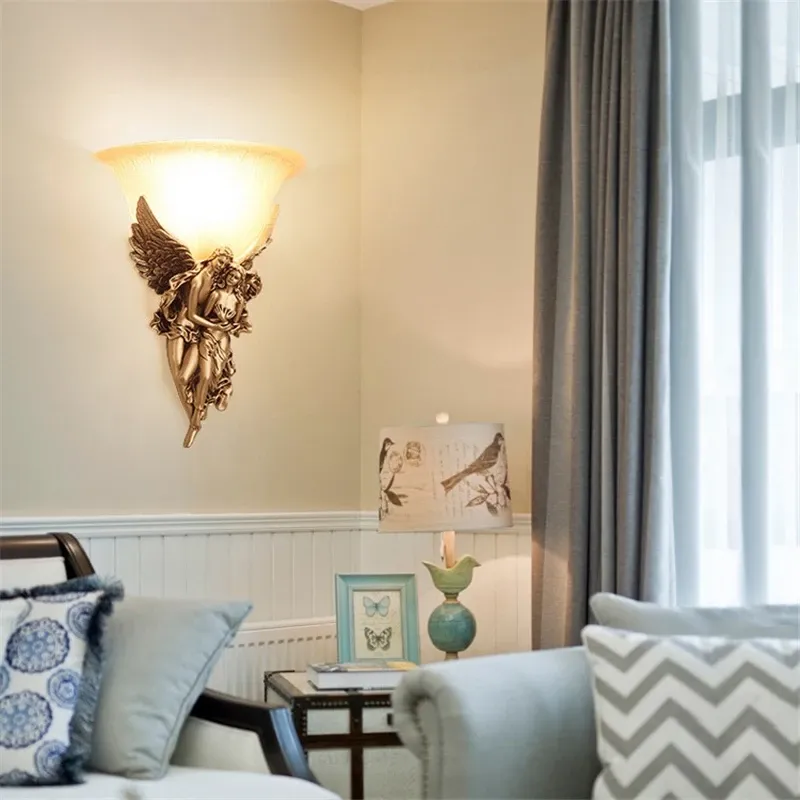 מנורת קיר מלאך זוגי משרף וזכוכית צבעונית E27