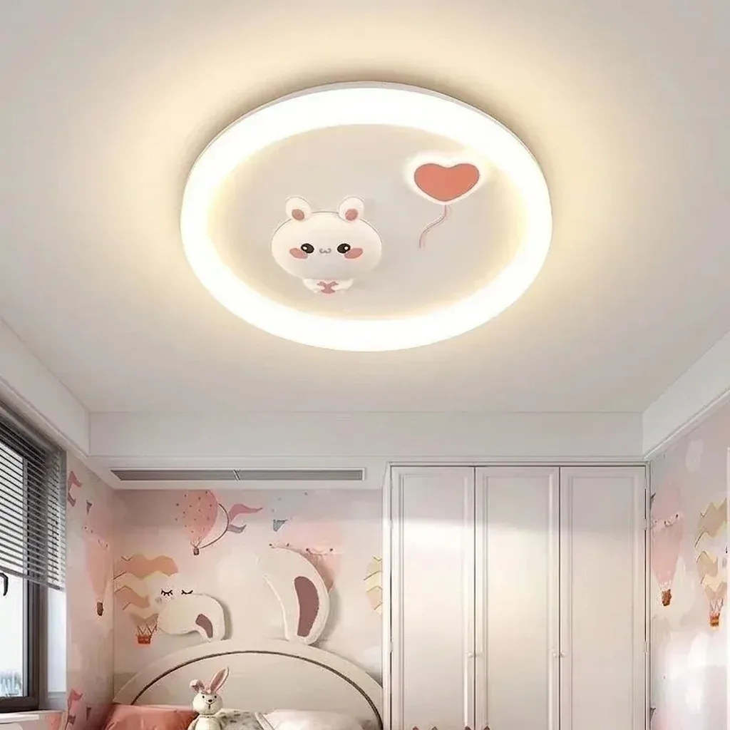 מנורת תקרה ארנבון לבן עם לב ורוד