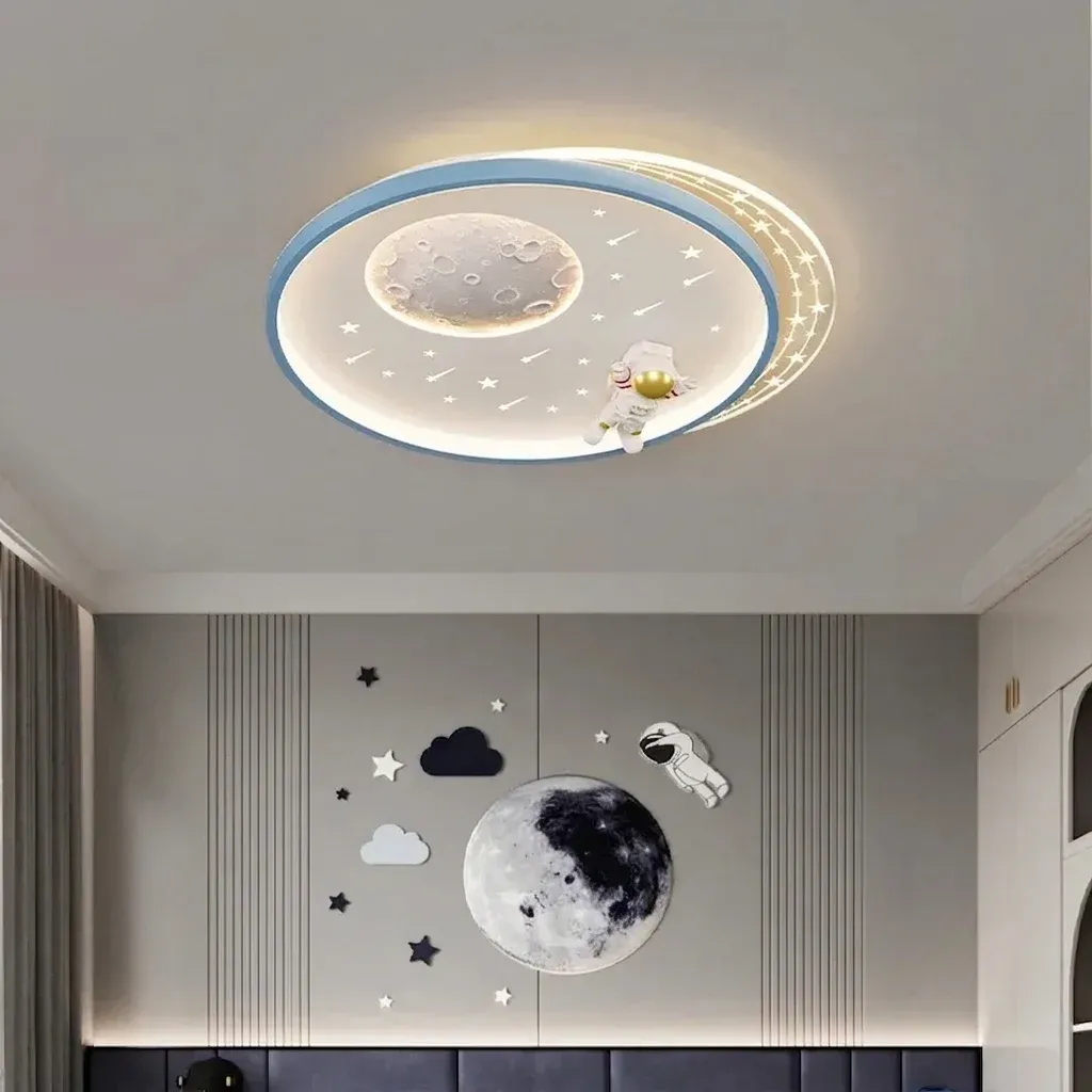 מנורת תקרה ירח וכוכבים עם אסטרונאוט