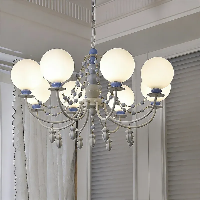 נברשת קרמיקה וקריסטל רומנטית בגווני פסטל