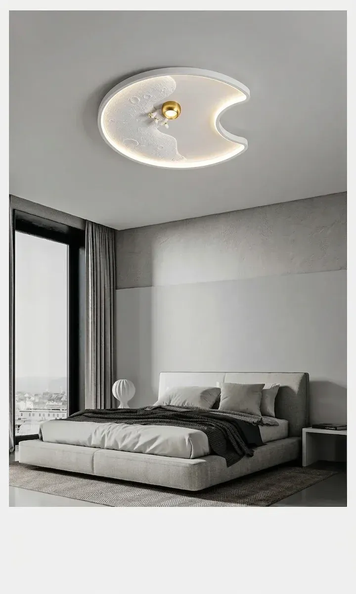 מנורת תקרה ירח לבנה עם מרכז זהב