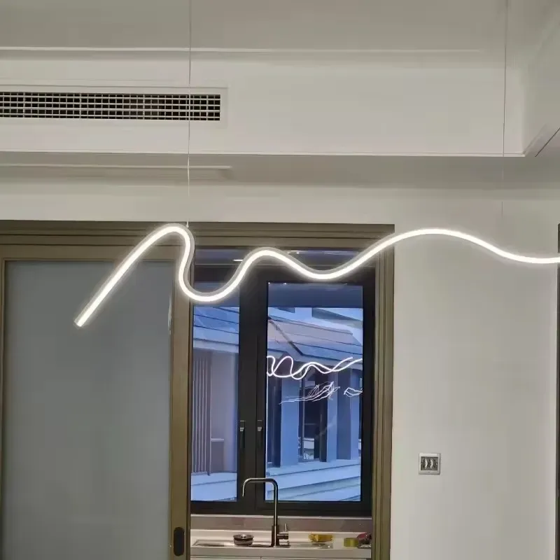 נברשת גל מודרנית מאלומיניום עם עמעום ושלט