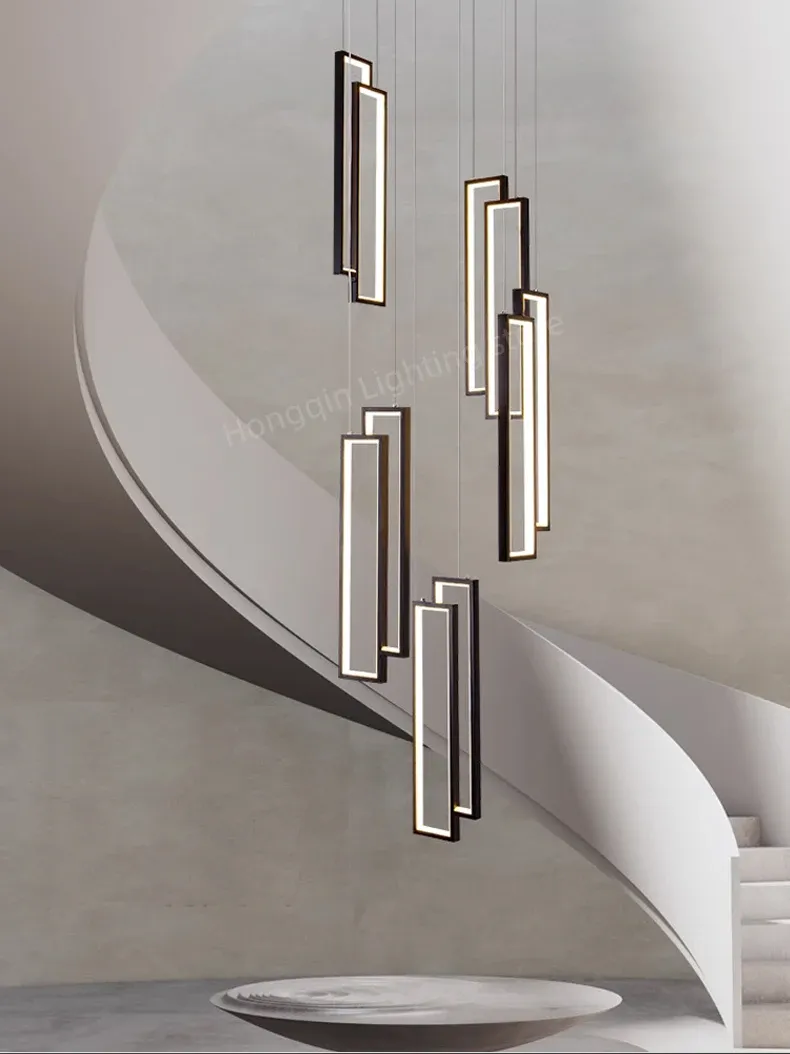 נברשת מדרגות שחורה לתקרה גבוהה עם לד