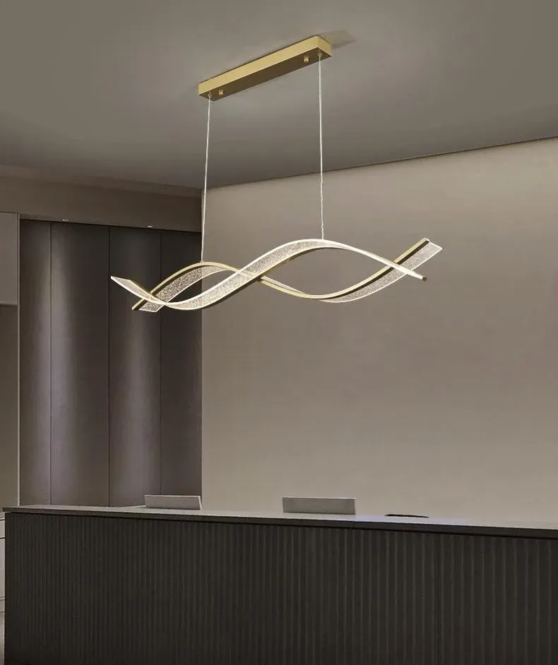 מנורה תלויה אקריליק נורדית דימרית לפינת אוכל